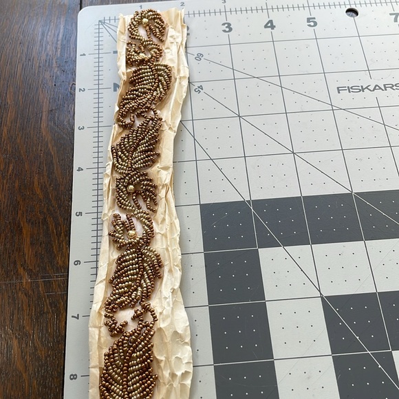 Copper beaded trim, gold/copper colored leaf motif, 18" (plus 10") - Picture 5 of 13